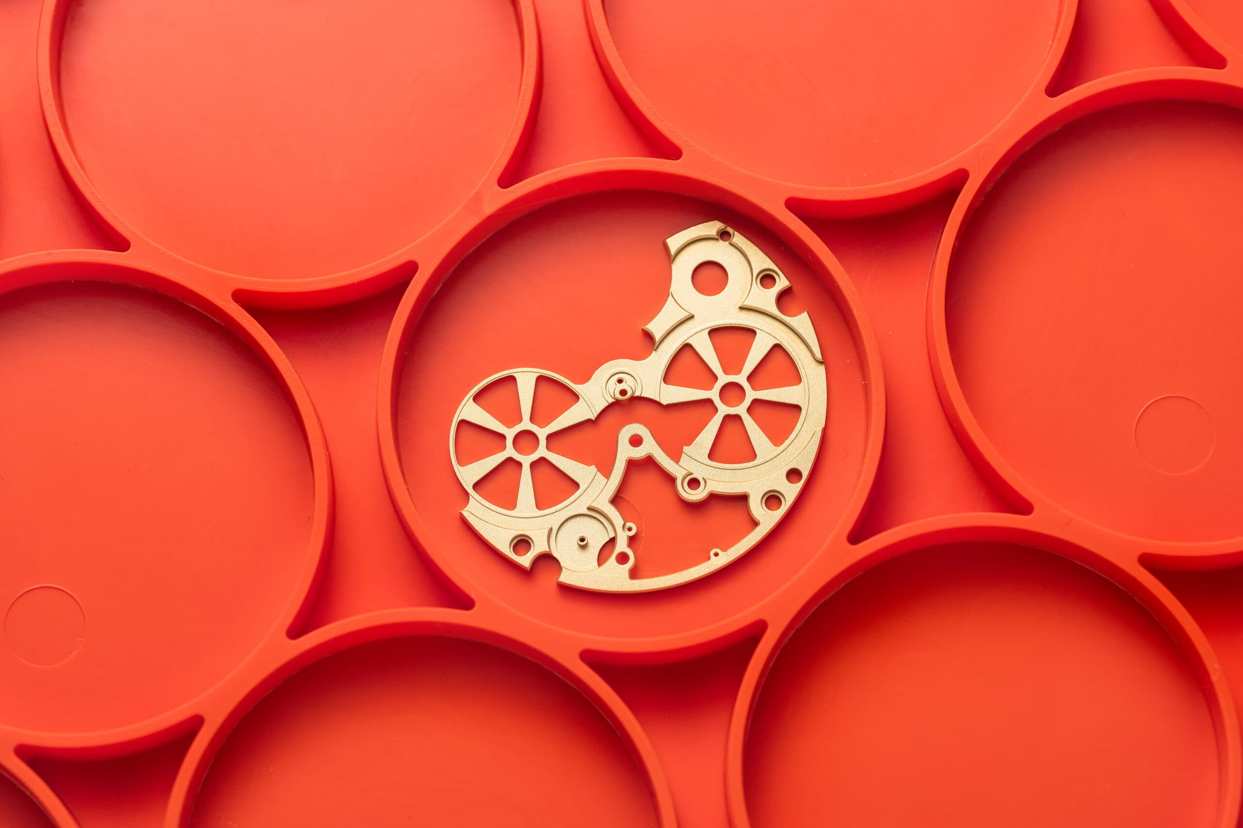 Chronode movement component in tray